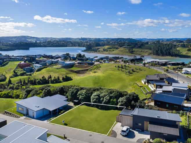 2 Koromiko Lane, Raglan