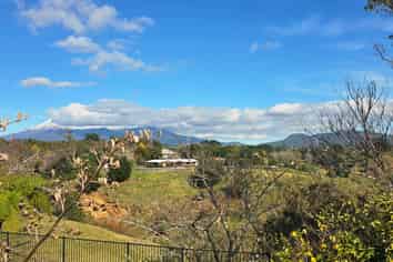 17A St Ives Grove, Whalers Gate