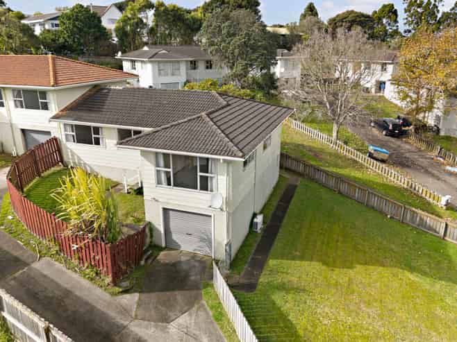 1 and 2/21 Hanui Place, Massey