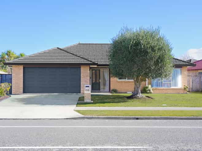 84 Guildford Drive, Paraparaumu
