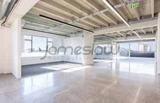 Refurbished 1st Floor Office 350m2 + Parking