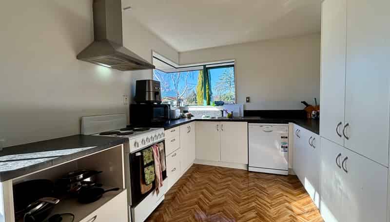 141 Lincoln Road, Addington