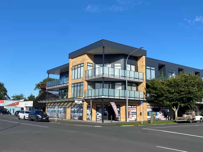 Corner Office or Retail Opportunity