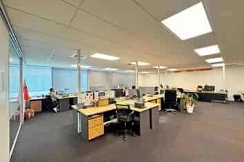 WELL-LOCATED FUNCTIONAL OFFICE
