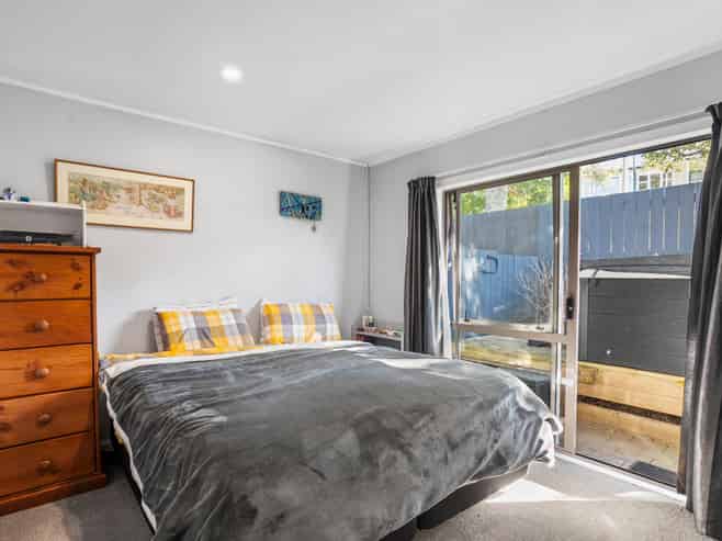 24g Mount Smart Road, Onehunga