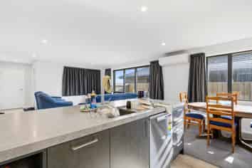 12 Shannon Street, Clifton