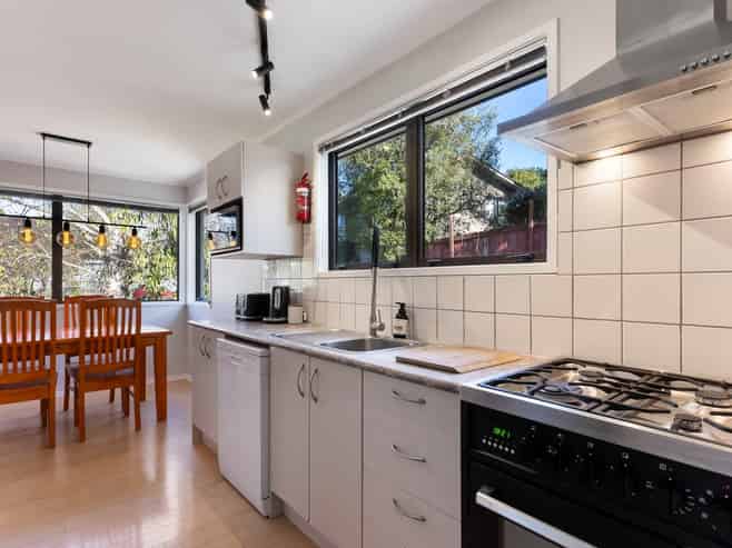 17 Panzic Place, Glen Eden