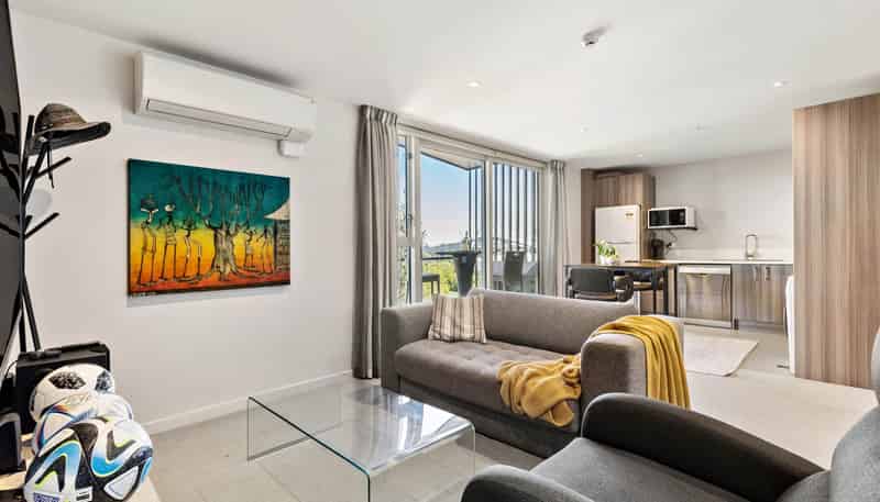 305e/25 Don McKinnon Drive, Albany
