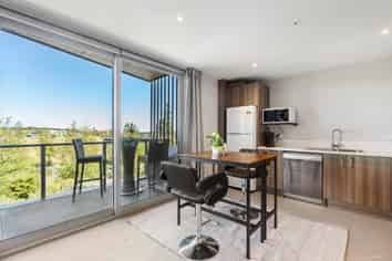 305e/25 Don McKinnon Drive, Albany