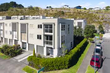 68 Korere Terrace, Stonefields