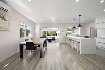 12 Kahika  Grove, Huapai