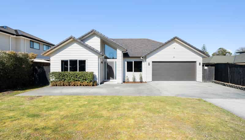 12 Kahika  Grove, Huapai