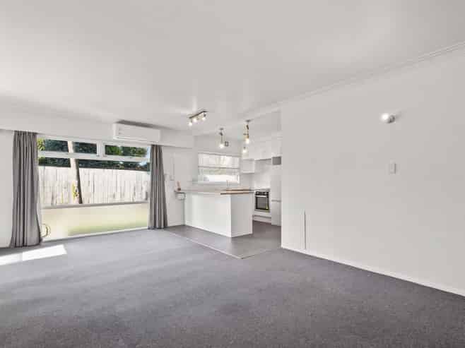 1/66 Beach Road, Pahurehure
