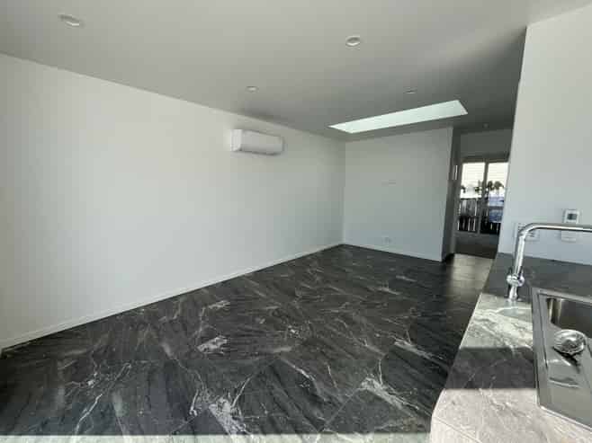 9C Lappington Road, Otara