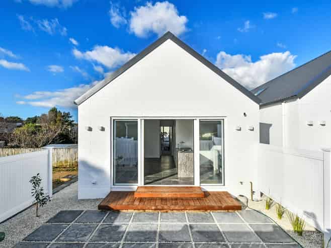 9C Lappington Road, Otara