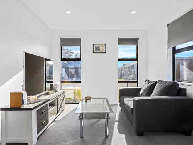 36 Crossley Avenue, Ravenswood