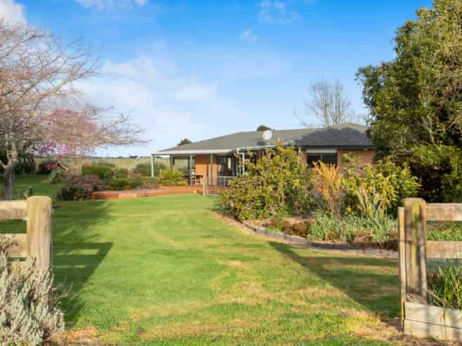 8 Martyn Wright Road, Mauku