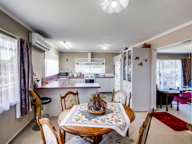 2/2 Spriggs Crescent, Greenmeadows