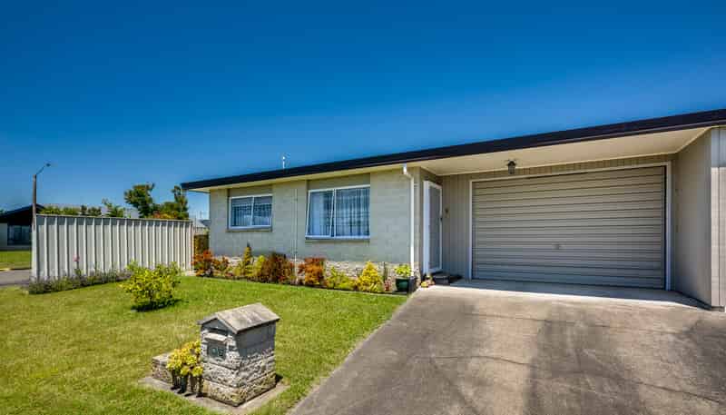 2/2 Spriggs Crescent, Greenmeadows