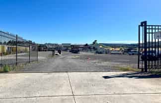 1500M² LIGHT INDUSTRIAL YARD FOR LEASE
