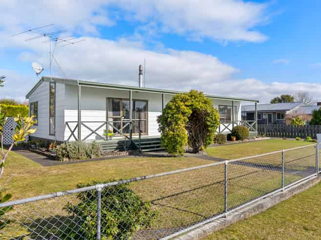 16 Riperata Street, Riverdale