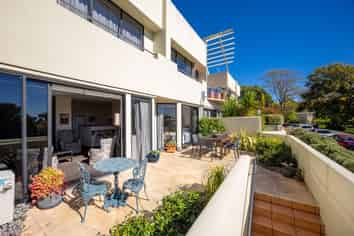 7/27 Shelbourne Street, Nelson City