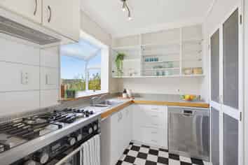 69B Chamberlain Road, Karori