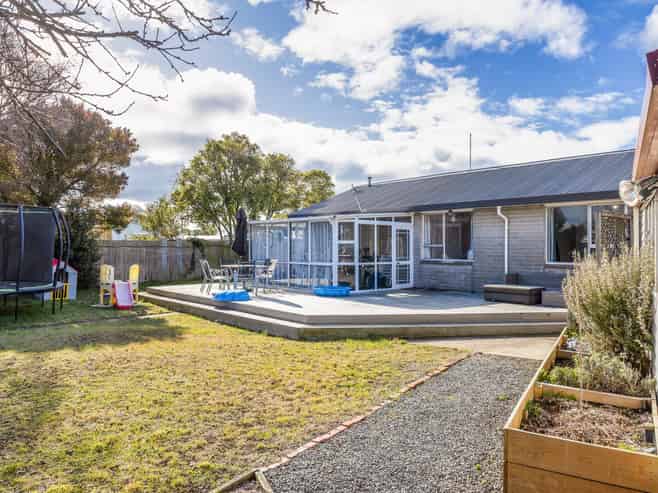 69A Rowses Road, Aranui