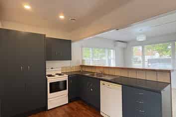 651 Featherston Street, Roslyn