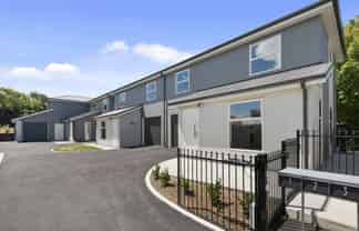4/469 Worcester Street, Linwood