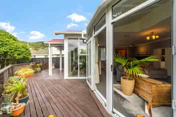 42 Allington Road, Karori