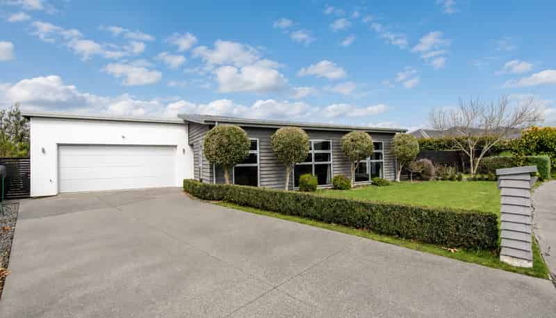 18 Champagne Avenue, Yaldhurst