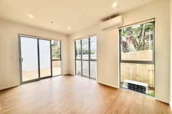2/8 Imatra Place, Sunnyhills
