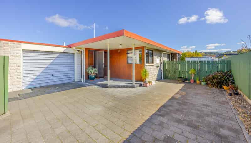2/407 Gloucester Street, Taradale