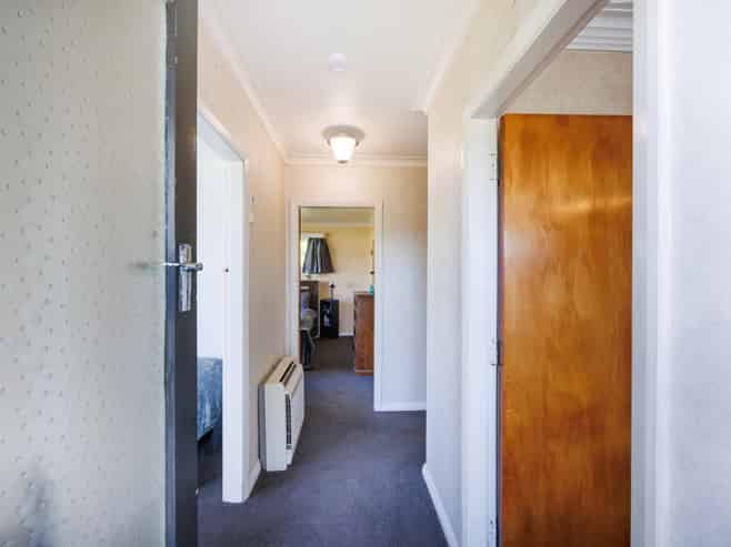 24 Kent Crescent, Awapuni