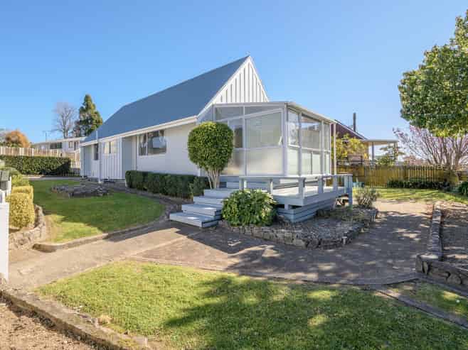 6A Novella Place, Brookfield