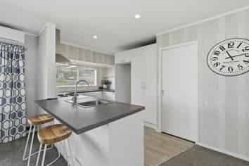 6A Novella Place, Brookfield