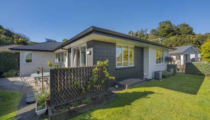 49 Bathurst Crescent, Pyes Pa