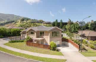 16 Saddleback Road, Todds Valley