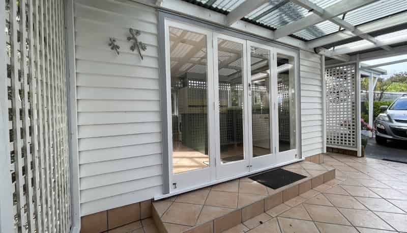 105A Tanekaha Road (studio unit), Titirangi