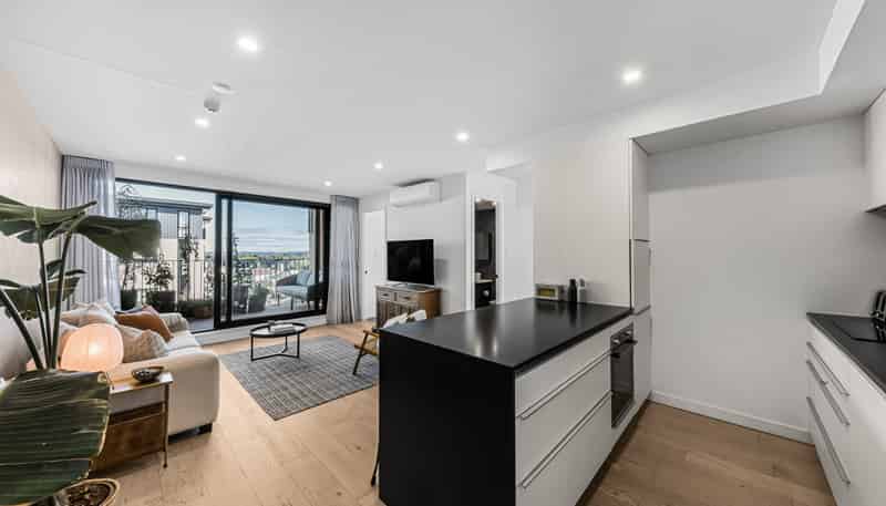 304/2 Miller Street, Point Chevalier