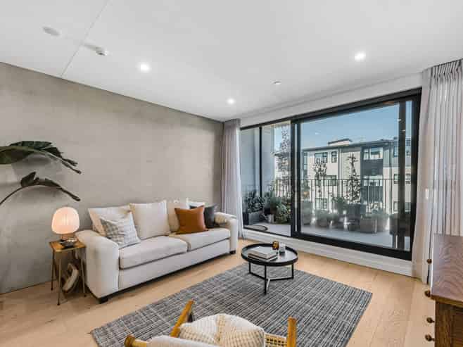304/2 Miller Street, Point Chevalier