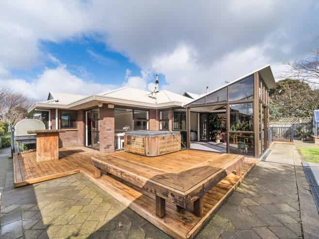 108 John F Kennedy Drive, Milson