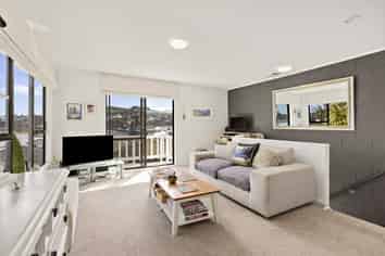 2/238 The Esplanade, Island Bay
