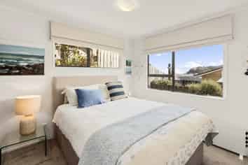 2/238 The Esplanade, Island Bay