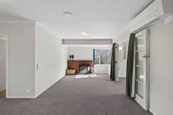 26 Clawton Street, Westown