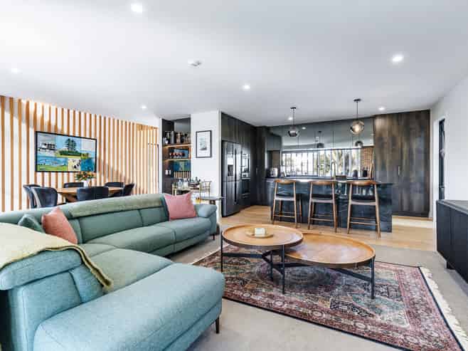 5/11A Baring Terrace, Strandon