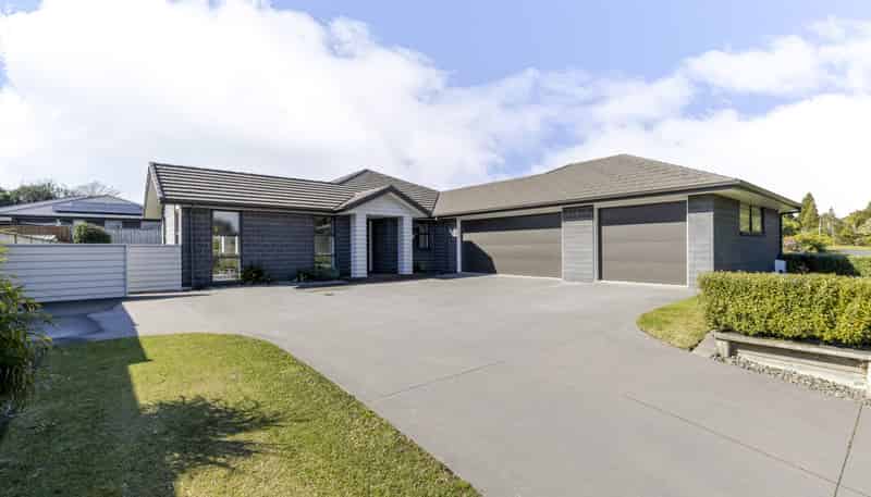 10 Masters Lane, Waitara
