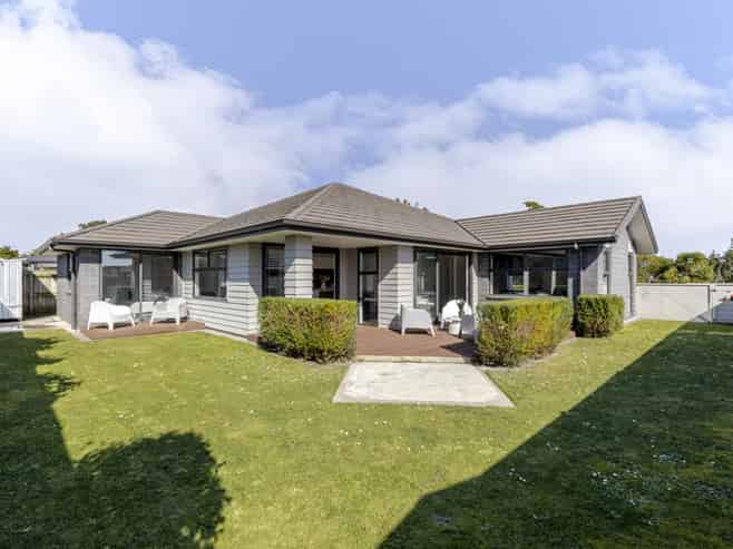 10 Masters Lane, Waitara