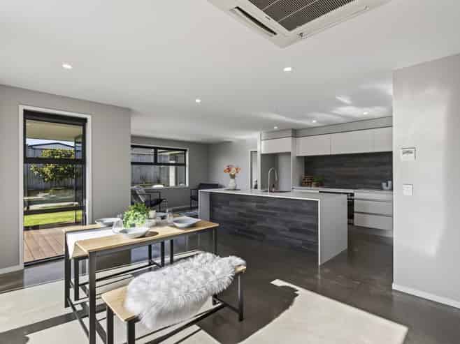 10 Masters Lane, Waitara